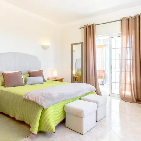 Villa Em1177 *